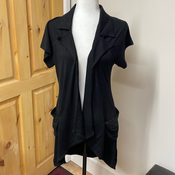 Point Zero black short sleeve top - Picture 1 of 9